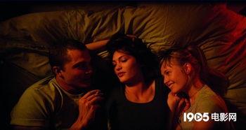 爱恋3d 在线观看,虚拟世界中的浪漫邂逅